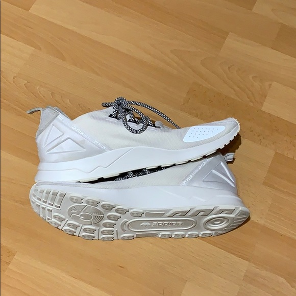 Adidas shoes - Picture 7 of 14